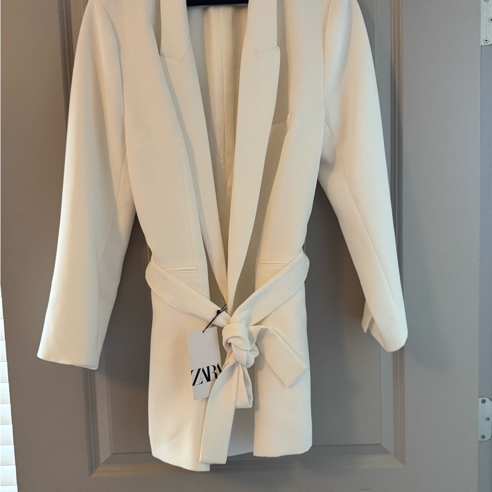 Zara White Blazer with Belt